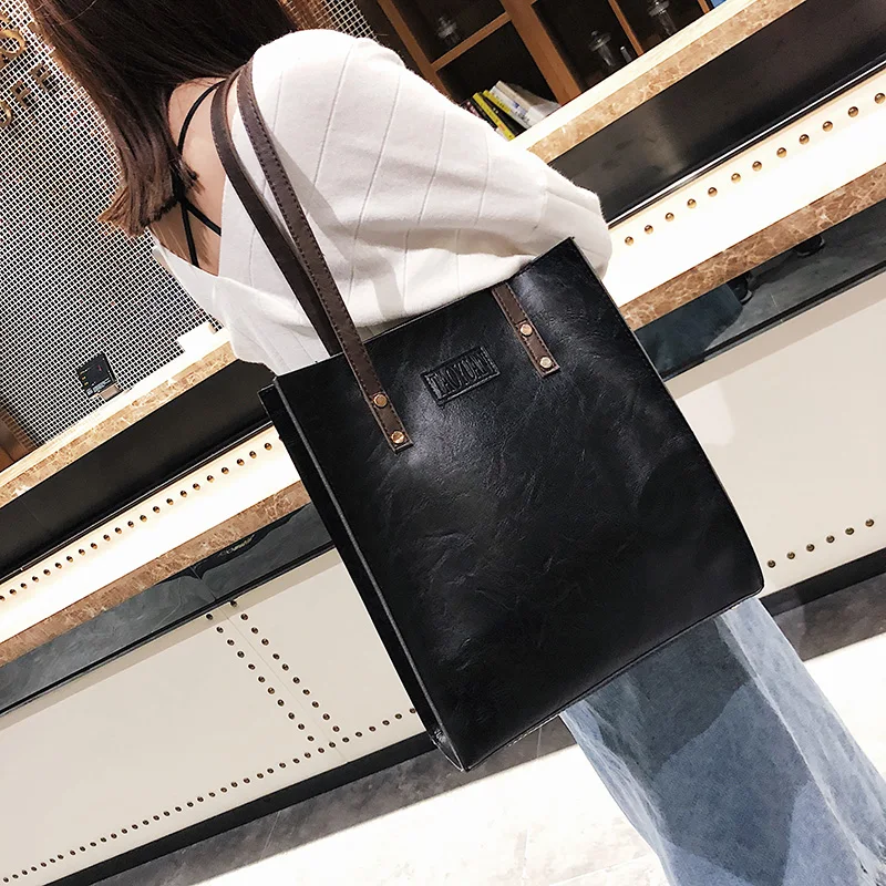 2019 Spring and autumn new women's bag European and American retro simple fashion briefcase
2019 Spring and autumn new women's bag European and American retro simple fashion briefcase