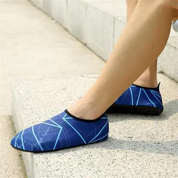 Men Women Super Light Beach Socks Shoes Diving Non - Slip Adult Swimming Wading Shoes
Men Women Super Light Beach Socks Shoes Diving Non - Slip Adult Swimming Wading Shoes