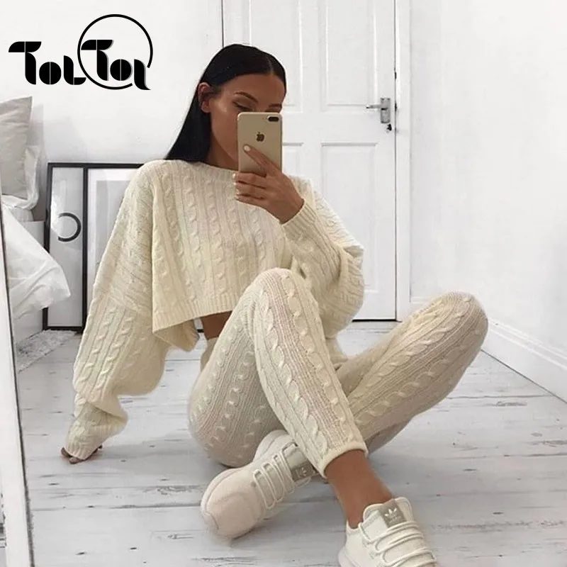 Sexy Green Knitted Women Suits Solid Street Long Sleeve Sweater And Solid Pants Warm Autumn 2 Piece Suit Club Outfits
Sexy Green Knitted Women Suits Solid Street Long Sleeve Sweater And Solid Pants Warm Autumn 2 Piece Suit Club Outfits