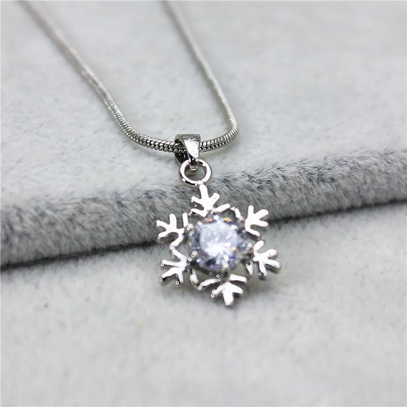 2019 new hot fashion brand jewelry silver plated Necklace&Pendants crystal snowflake necklace for women girl gift
2019 new hot fashion brand jewelry silver plated Necklace&Pendants crystal snowflake necklace for women girl gift