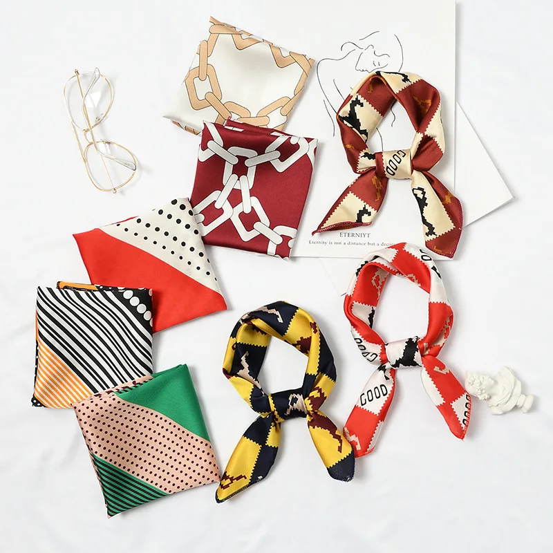 50*50cm Bandanas Printing Dot Small Square Scarves Chiffon Scarf Women Bag Handle Foulard Neckerchief Headband
50*50cm Bandanas Printing Dot Small Square Scarves Chiffon Scarf Women Bag Handle Foulard Neckerchief Headband