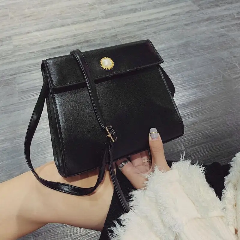Vintage PU Leather Women Pearl Messenger Clutch Bag Crossbody Shoulder Bags Bolsa Feminina Female Tote Bags Girls Solid Color
Vintage PU Leather Women Pearl Messenger Clutch Bag Crossbody Shoulder Bags Bolsa Feminina Female Tote Bags Girls Solid Color