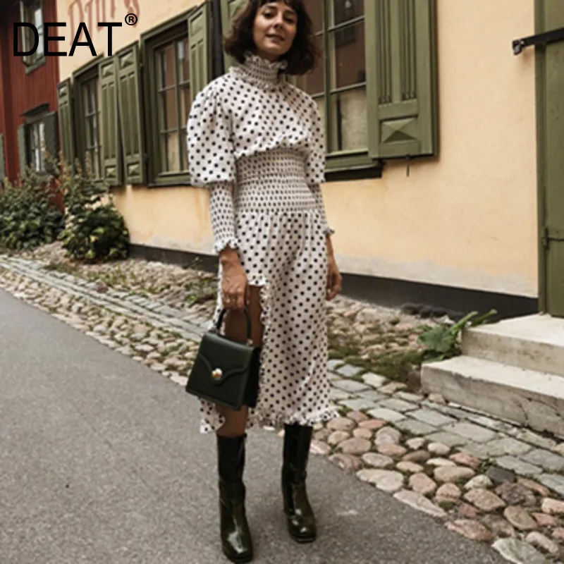 DEAT 2019 Autumn Turtleneck Polka Dots Lantern Sleeves Ruffles Pleated Ealstic Sexy Thin Dress Summer Vacation Vestido WE21900
DEAT 2019 Autumn Turtleneck Polka Dots Lantern Sleeves Ruffles Pleated Ealstic Sexy Thin Dress Summer Vacation Vestido WE21900