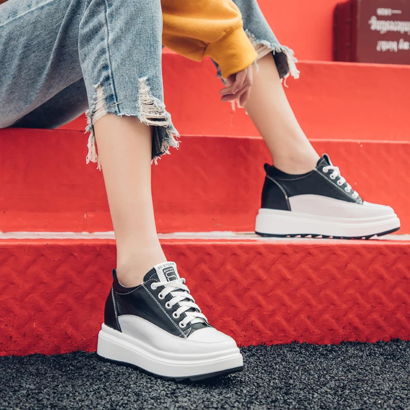 Women Wedge Platform Rubber Brogue Leather Lace Up High heel Shoes Pointed Toe Increasing Creepers White Silver Sneakers 8cm
Women Wedge Platform Rubber Brogue Leather Lace Up High heel Shoes Pointed Toe Increasing Creepers White Silver Sneakers 8cm