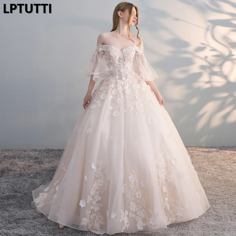 LPTUTTI Beading Lace Appliques New Vintage Princess Bridal Marriage Gown Boho Bride Simple Party Long Luxury Wedding Dresses
LPTUTTI Beading Lace Appliques New Vintage Princess Bridal Marriage Gown Boho Bride Simple Party Long Luxury Wedding Dresses