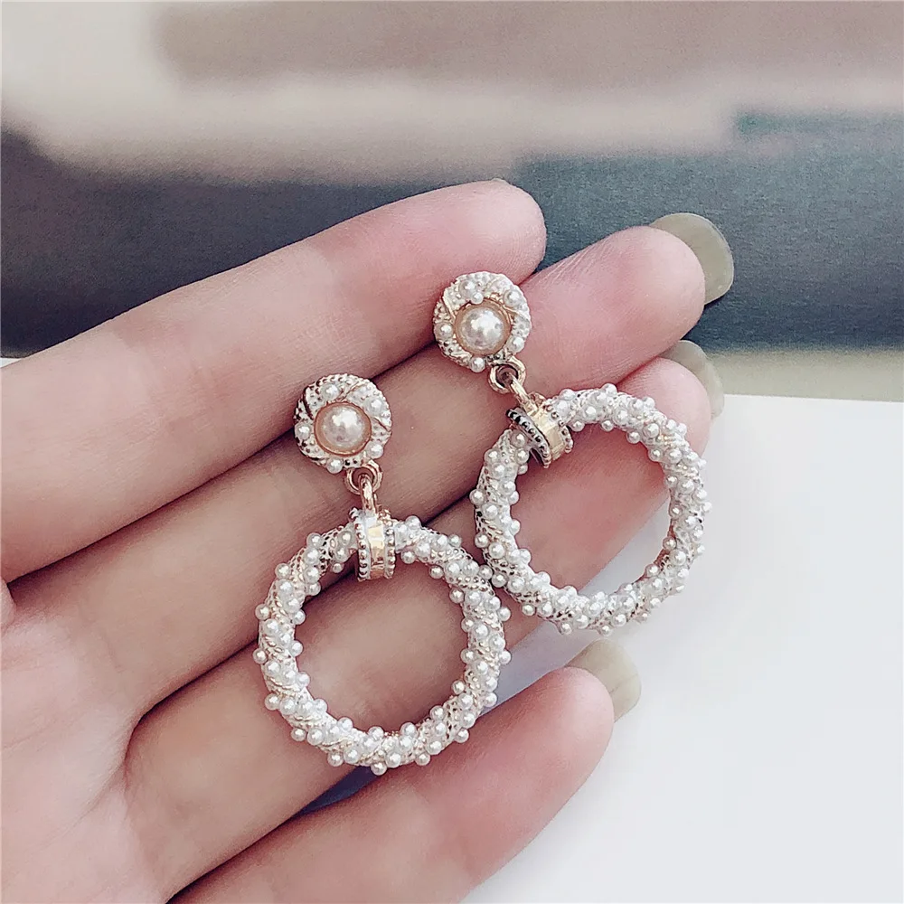 Ladies Sweet Romantic Mini Pearl Gold Loop Drop Earrings For Women S925 Needle Circle Dangle Earrings Korean Fashion Jewelry
Ladies Sweet Romantic Mini Pearl Gold Loop Drop Earrings For Women S925 Needle Circle Dangle Earrings Korean Fashion Jewelry