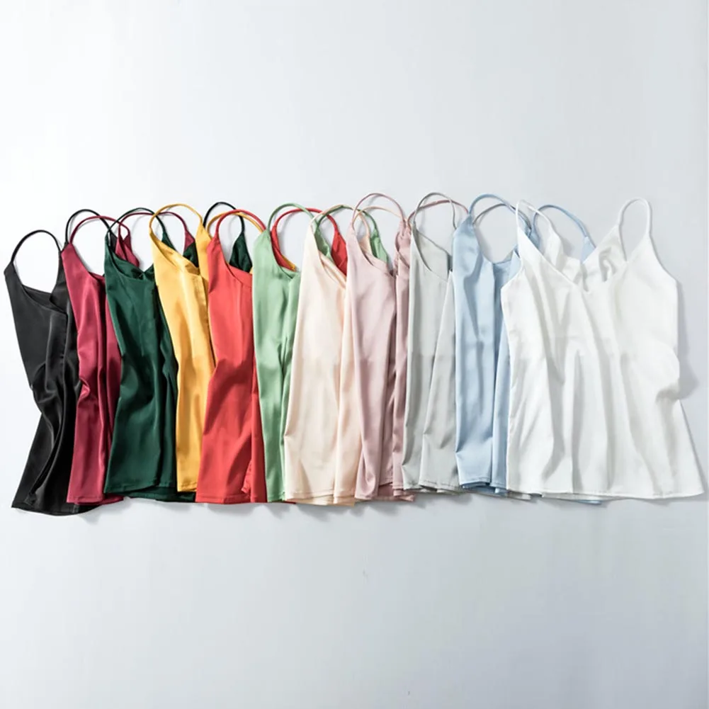 high quality Spaghetti Strap Top Women Halter V Neck Basic White Cami Sleeveless Satin Silk Tank Tops Women'S Summer Camisole
high quality Spaghetti Strap Top Women Halter V Neck Basic White Cami Sleeveless Satin Silk Tank Tops Women'S Summer Camisole