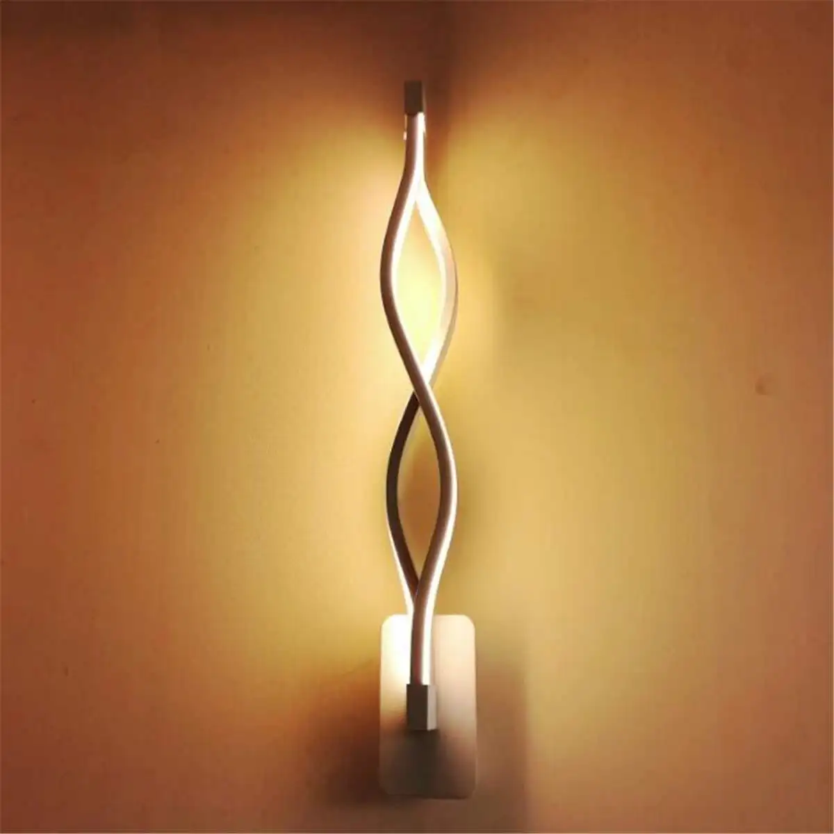 Nordic Aluminum Mirror Warm Wave Wall Lamp 20W Modern Minimalist LED Wall Light Indoor Lighting Wall Sconce Fixture for Bedroom
Nordic Aluminum Mirror Warm Wave Wall Lamp 20W Modern Minimalist LED Wall Light Indoor Lighting Wall Sconce Fixture for Bedroom