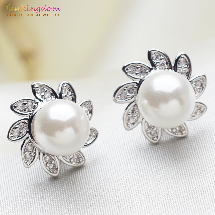 Yunkingdom Elegant Lovely Synthesis Pearl Earring Flower Stud Earrings for Women Anniverysary Gift V0324
Yunkingdom Elegant Lovely Synthesis Pearl Earring Flower Stud Earrings for Women Anniverysary Gift V0324