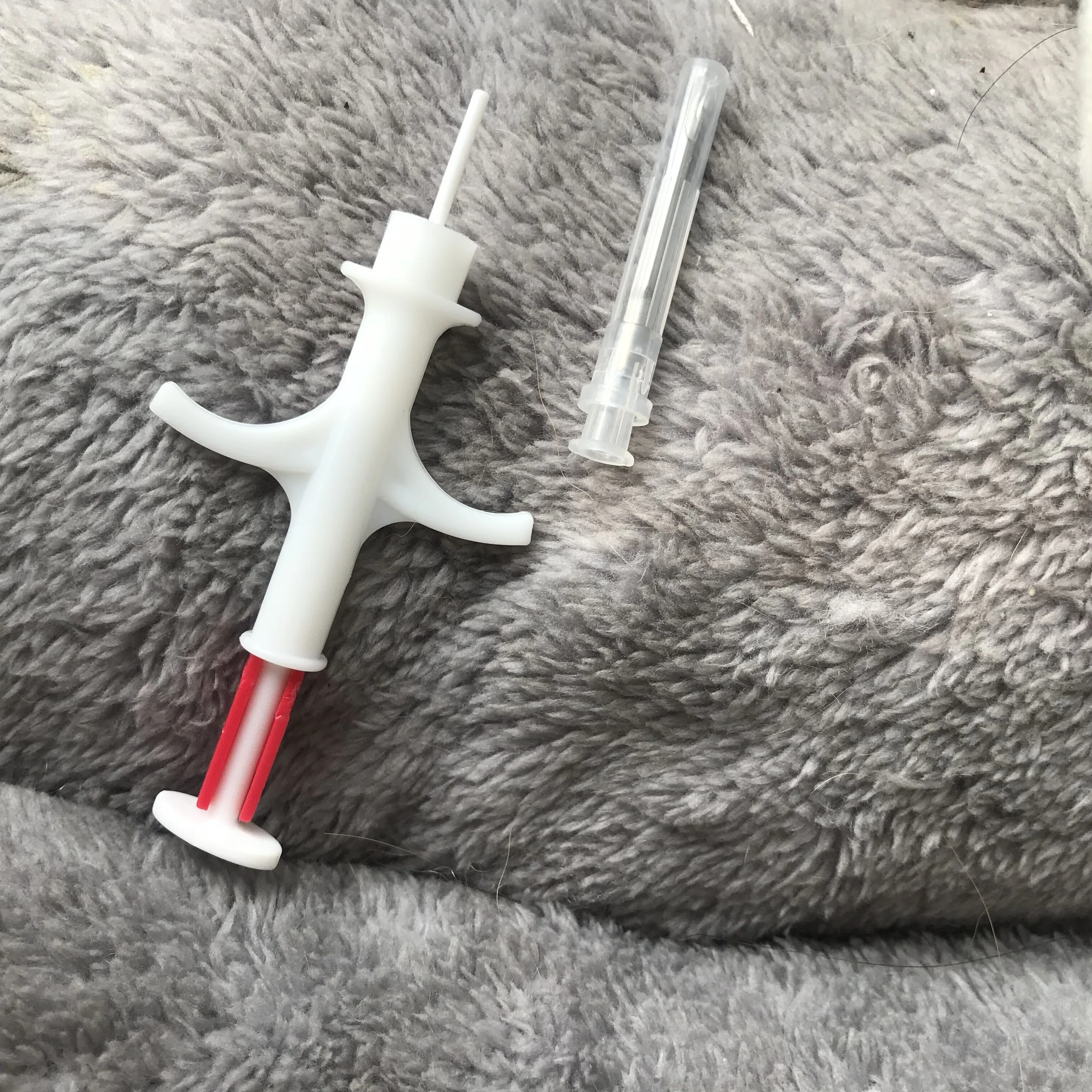 2.12*12 FDX-B ISO11784/785 RFID 60pcs Id Injector Pet Glass Tag Microchip Syringe for animals Pig Cow Cattle Horse Dog Fish
2.12*12 FDX-B ISO11784/785 RFID 60pcs Id Injector Pet Glass Tag Microchip Syringe for animals Pig Cow Cattle Horse Dog Fish
