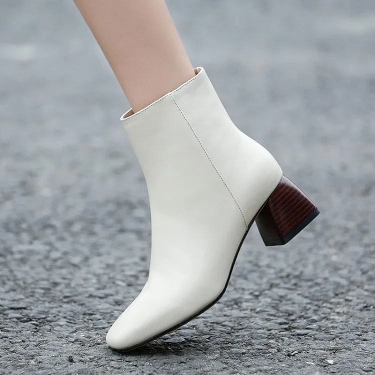 Autumn Genuine Leather Short Woman Fashion Ancient Square Chelsea Women Winter Boots
Autumn Genuine Leather Short Woman Fashion Ancient Square Chelsea Women Winter Boots