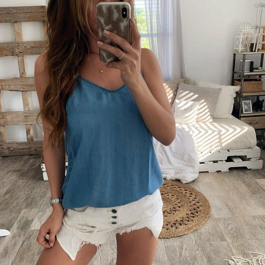 Women's Blue Color Denim Tank Tops With Bowknot Camisole Ladies' New Sexy Sleeveless Casual Strappy Tops Fashionable Hot Sale
Women's Blue Color Denim Tank Tops With Bowknot Camisole Ladies' New Sexy Sleeveless Casual Strappy Tops Fashionable Hot Sale