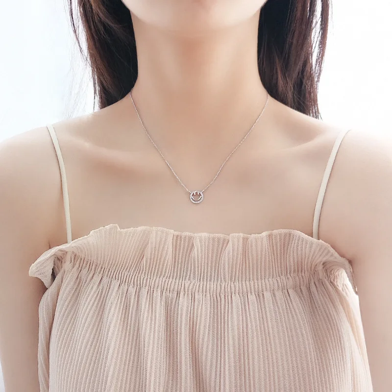 2019 Korea Smile Necklace Pure Silver Geometric Crystal Pendant For Women Necklace 925 Sterling Silver Wedding Jewelery Gift
2019 Korea Smile Necklace Pure Silver Geometric Crystal Pendant For Women Necklace 925 Sterling Silver Wedding Jewelery Gift