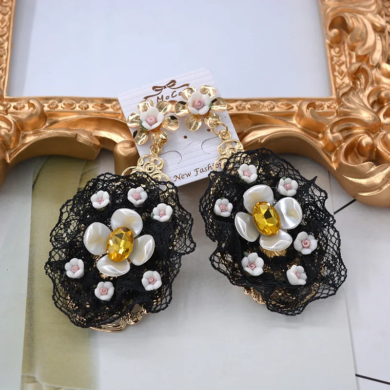 New Fashion Elaborate Exaggerated Rose Settled Shell With Black Lace Statement Fashion Baroque Earrings For Woman Gift
New Fashion Elaborate Exaggerated Rose Settled Shell With Black Lace Statement Fashion Baroque Earrings For Woman Gift
