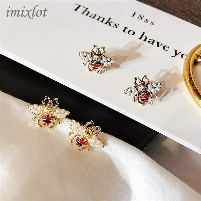 2019 new arrival Bee crystal earrings party jewelry accessories cute pearl statement insect stud earrings for women
2019 new arrival Bee crystal earrings party jewelry accessories cute pearl statement insect stud earrings for women
