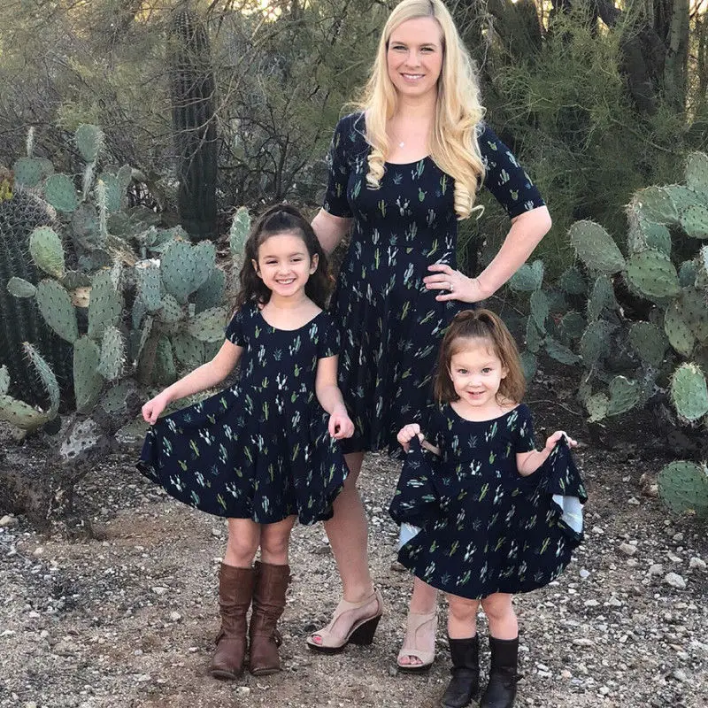 Mother and Daughter Short Sleeve Casual Boho Floral Maxi Dress Mommy Girls A-line Navy Blue Dress Matching Outfit S-XXXL
Mother and Daughter Short Sleeve Casual Boho Floral Maxi Dress Mommy Girls A-line Navy Blue Dress Matching Outfit S-XXXL
