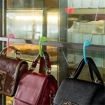 Portable Plastic Foldable Bag Hook Hanging Purse Shell Bag Hanger Portable Handbag Folding Hanger Table Chair Desk Holder Hook
Portable Plastic Foldable Bag Hook Hanging Purse Shell Bag Hanger Portable Handbag Folding Hanger Table Chair Desk Holder Hook