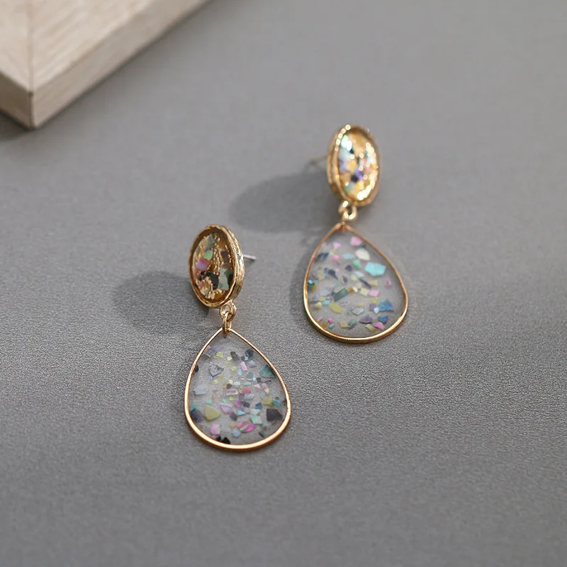 new Fashion multicolor shell fragments Drop earring for women high quality earring girl statement earrings jewelry
new Fashion multicolor shell fragments Drop earring for women high quality earring girl statement earrings jewelry