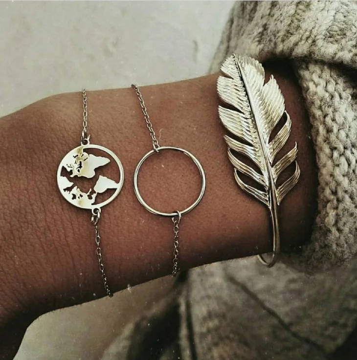 3Pcs/set Women's Fashion Punk Bracelet Simple Map Leaf Loop Metal Chain Bracelet Bohemian Retro Jewelry Accessories
3Pcs/set Women's Fashion Punk Bracelet Simple Map Leaf Loop Metal Chain Bracelet Bohemian Retro Jewelry Accessories