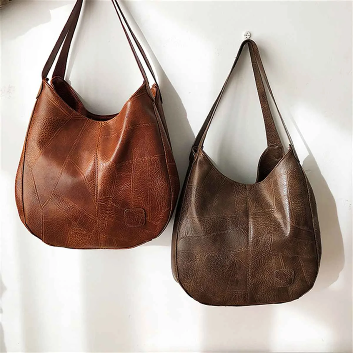 Large Capacity Women Totes Hand Bag Female Leather Hobos Handbag Vintage Shoulder Messenger Bags Bolsas Femininas Sac A Main
Large Capacity Women Totes Hand Bag Female Leather Hobos Handbag Vintage Shoulder Messenger Bags Bolsas Femininas Sac A Main