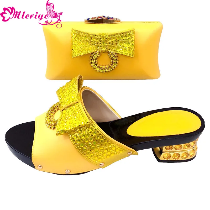 yellow med heels Ladies Italian Shoes and Bag Set Decorated with Rhinestone Italian Shoes with Matching Bags Party Shoes and Bag
yellow med heels Ladies Italian Shoes and Bag Set Decorated with Rhinestone Italian Shoes with Matching Bags Party Shoes and Bag