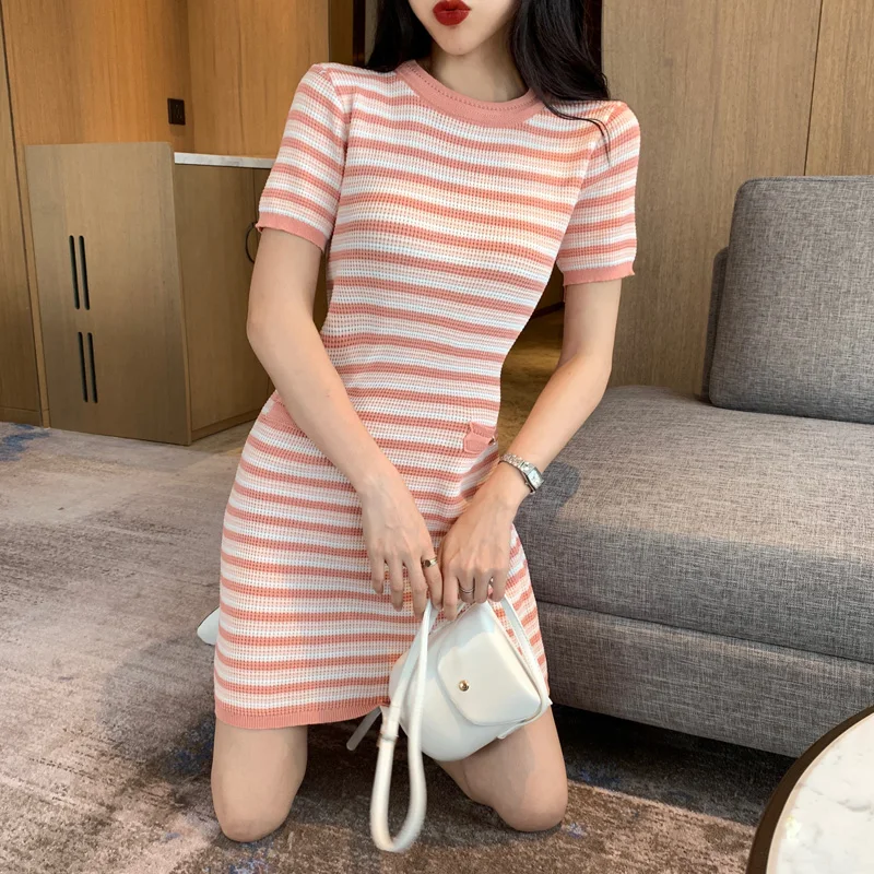 Striped Straight Short Sleeve Dresses Women O-neck Summer Stripe Mini Dress For Girls KK7060
Striped Straight Short Sleeve Dresses Women O-neck Summer Stripe Mini Dress For Girls KK7060