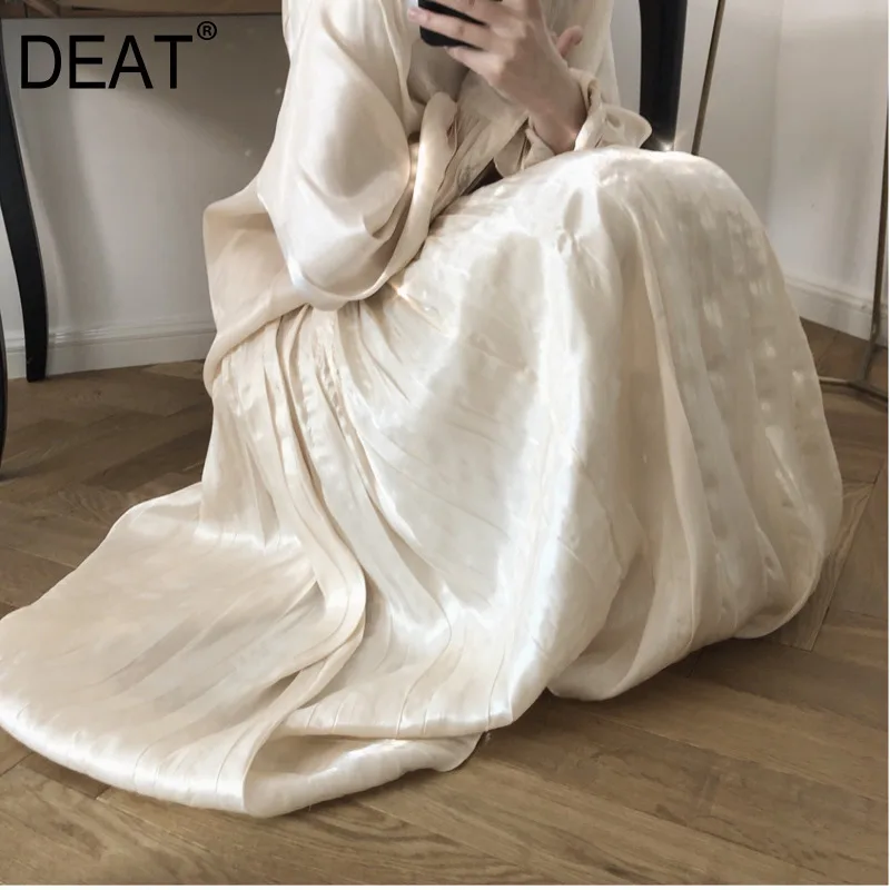 DEAT 2019 new summer fashion women clothes pleated vintage loose A-line skirts high waist Japan styles bottoms WF20207
DEAT 2019 new summer fashion women clothes pleated vintage loose A-line skirts high waist Japan styles bottoms WF20207