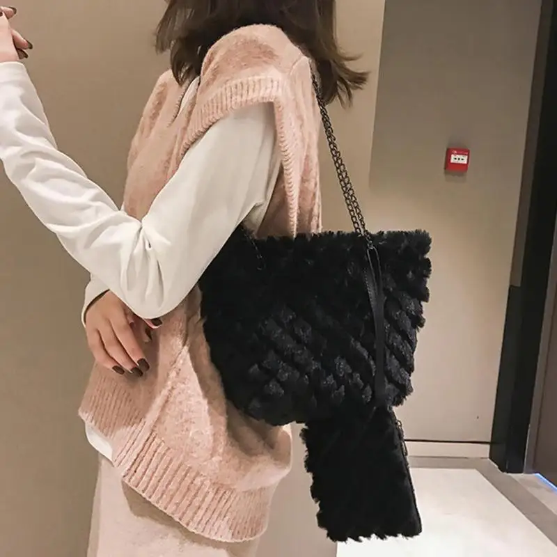 2pcs/set Portable Faux Fur Clutch Totes Women Handbags Flap Purse Fur Bag Female Shopping Bag Chain Messenger Shoulder Bag
2pcs/set Portable Faux Fur Clutch Totes Women Handbags Flap Purse Fur Bag Female Shopping Bag Chain Messenger Shoulder Bag