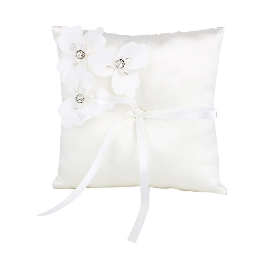 Bow Tie Flowers Buds &Faux Pearls Pocket Ring Pillow Cushion W /Satin Ribbon For Bridal Party Wedding Ceremony Decor Supplies
Bow Tie Flowers Buds &Faux Pearls Pocket Ring Pillow Cushion W /Satin Ribbon For Bridal Party Wedding Ceremony Decor Supplies