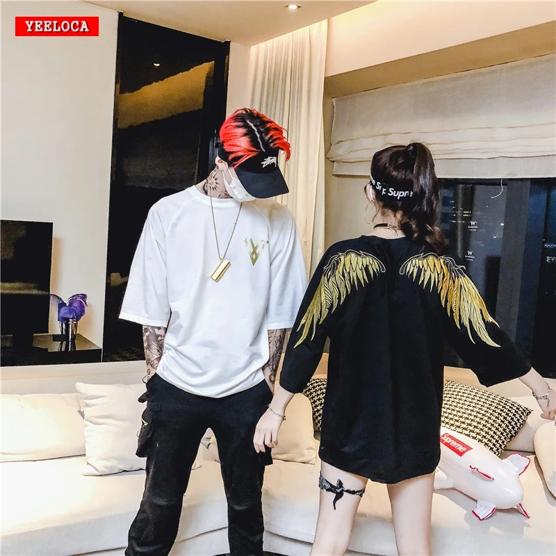 2019 Summer Brand Design Wings Embroidery Stitching Short Sleeve Shirt Couples Men and Women Hip Hop Oversized Harajuku T-Shirt
2019 Summer Brand Design Wings Embroidery Stitching Short Sleeve Shirt Couples Men and Women Hip Hop Oversized Harajuku T-Shirt