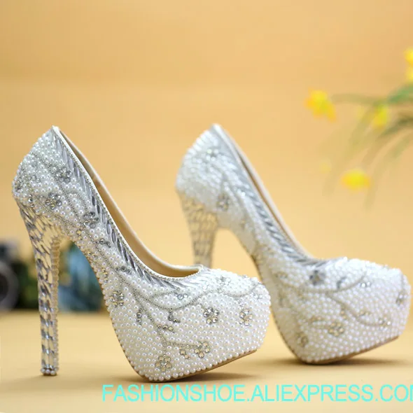 Crystal shoes Luxury wedding shoes white pearl water proof high-heeled shoes bride dress party heels 14cm TV Showing shoe gift
Crystal shoes Luxury wedding shoes white pearl water proof high-heeled shoes bride dress party heels 14cm TV Showing shoe gift