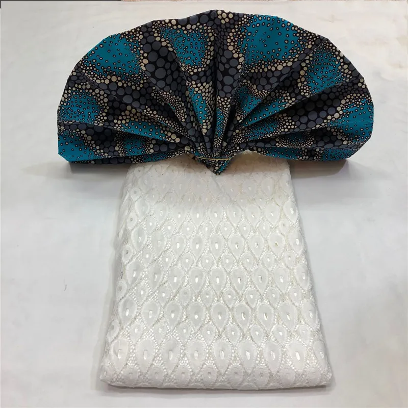 3 yards wax Laces+2.5 Swiss voile lace fabric 2019 latest heavy embroidery African java wax cotton popular Dubai style
3 yards wax Laces+2.5 Swiss voile lace fabric 2019 latest heavy embroidery African java wax cotton popular Dubai style