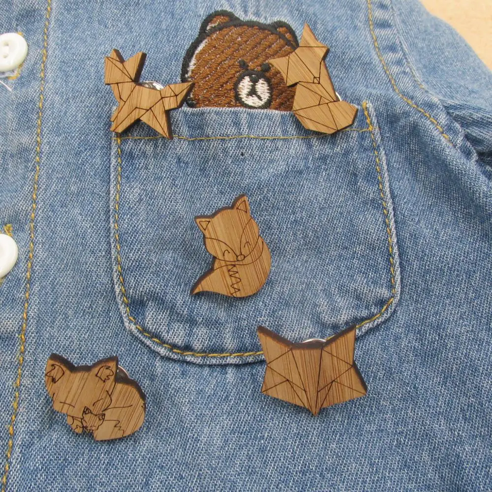 2018 Origami Fox Animal pin Cute Woodland Foxes Enamel pins Badges Brooches Lapel pin Fox jewelry Brooches for women
2018 Origami Fox Animal pin Cute Woodland Foxes Enamel pins Badges Brooches Lapel pin Fox jewelry Brooches for women