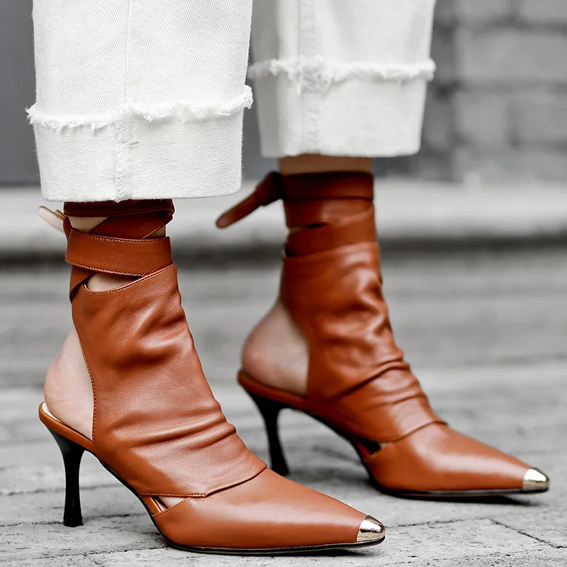 Pointed toe Fashion High Heels Sandals in Cross tied Ankle Lace up Open Back Heel Sexy Hollow Women Shoe For Summer Casual
Pointed toe Fashion High Heels Sandals in Cross tied Ankle Lace up Open Back Heel Sexy Hollow Women Shoe For Summer Casual