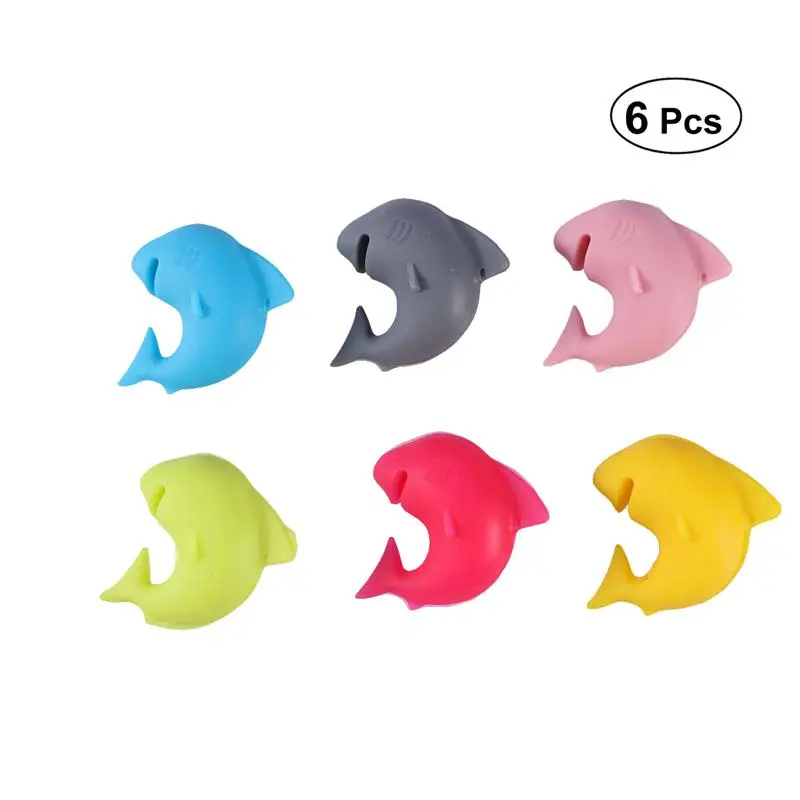 6 Pcs Silicone Red Wine Glass Marker Creative Shark Sticker Sucker Mark Glass Identification Perfect for Parties
6 Pcs Silicone Red Wine Glass Marker Creative Shark Sticker Sucker Mark Glass Identification Perfect for Parties