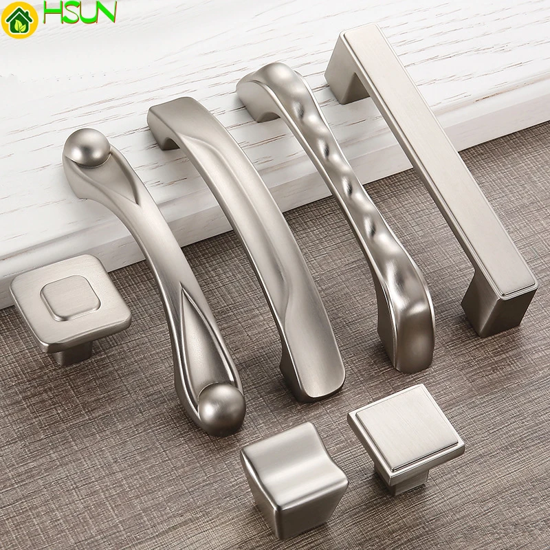 1pc High Quality Furniture Knobs European Cabinet Knobs and Handles Simple Kitchen Handles Drawer Pulls Door Handles
1pc High Quality Furniture Knobs European Cabinet Knobs and Handles Simple Kitchen Handles Drawer Pulls Door Handles