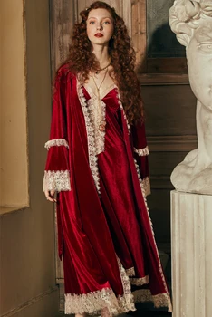 2 Pics Red Wedding Vintage Royal Robe Set Women Nightgown Robes Gown Ankle-length Sleepwear Ladies Elegant Dress For Queen
2 Pics Red Wedding Vintage Royal Robe Set Women Nightgown Robes Gown Ankle-length Sleepwear Ladies Elegant Dress For Queen