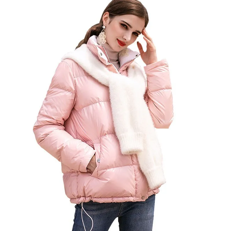 Winter Pink Down Jacket Women 2018 New Short Thin Personality Parkas White Fluff Fluffy Hooded Scarf Fashion Female Coat HJ76
Winter Pink Down Jacket Women 2018 New Short Thin Personality Parkas White Fluff Fluffy Hooded Scarf Fashion Female Coat HJ76