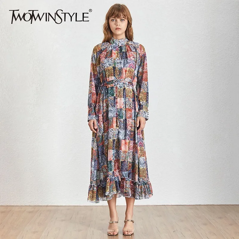 TWOTWINSTYLE 2019 Vintage Print A Line Dress Women V Neck Lantern Sleeve Ruffle High Waist Sashes Summer Dresses Female Fashion
TWOTWINSTYLE 2019 Vintage Print A Line Dress Women V Neck Lantern Sleeve Ruffle High Waist Sashes Summer Dresses Female Fashion