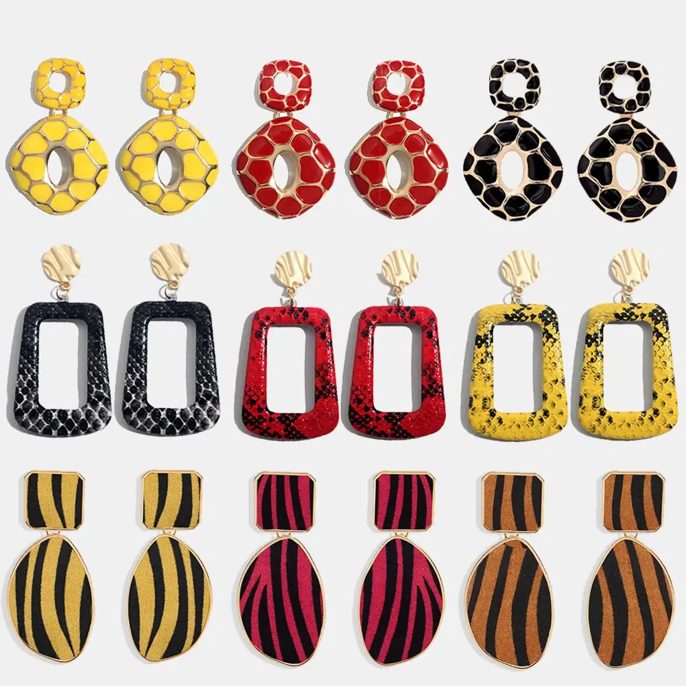 Flatfoosie Vintage Leopard Drop Earrings For Women Fashion Geometric Square Dangle Leather Statement Earring Gold Color Jewelry
Flatfoosie Vintage Leopard Drop Earrings For Women Fashion Geometric Square Dangle Leather Statement Earring Gold Color Jewelry