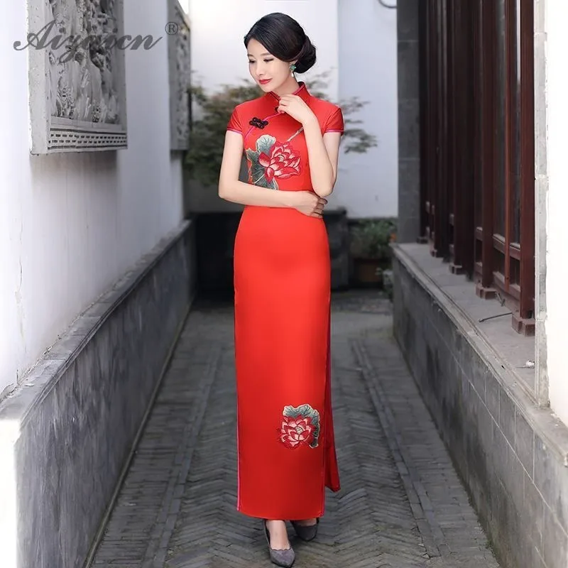 Red Cheongsam Embroidery Long Qipao Women 2019 Traditional Chinese Dress Robe Oriental Style Dresses Chinoies Tradicional Qi Pao
Red Cheongsam Embroidery Long Qipao Women 2019 Traditional Chinese Dress Robe Oriental Style Dresses Chinoies Tradicional Qi Pao