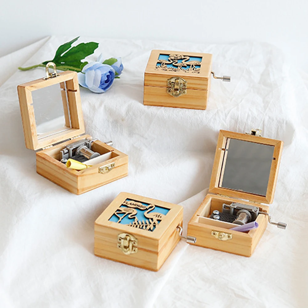 Flamingo Music Box Mechanism Carved Music Box Mini Carved Beech Hand-cranked Music Boxes Home Decoration Valentine's Day Gift
Flamingo Music Box Mechanism Carved Music Box Mini Carved Beech Hand-cranked Music Boxes Home Decoration Valentine's Day Gift