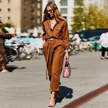 Women Long Sleeve Denim Jumpsuit Designer Runway Rompers Female Belt Overalls Harajuku Streetwear Winter Macacao Feminino Jeans
Women Long Sleeve Denim Jumpsuit Designer Runway Rompers Female Belt Overalls Harajuku Streetwear Winter Macacao Feminino Jeans