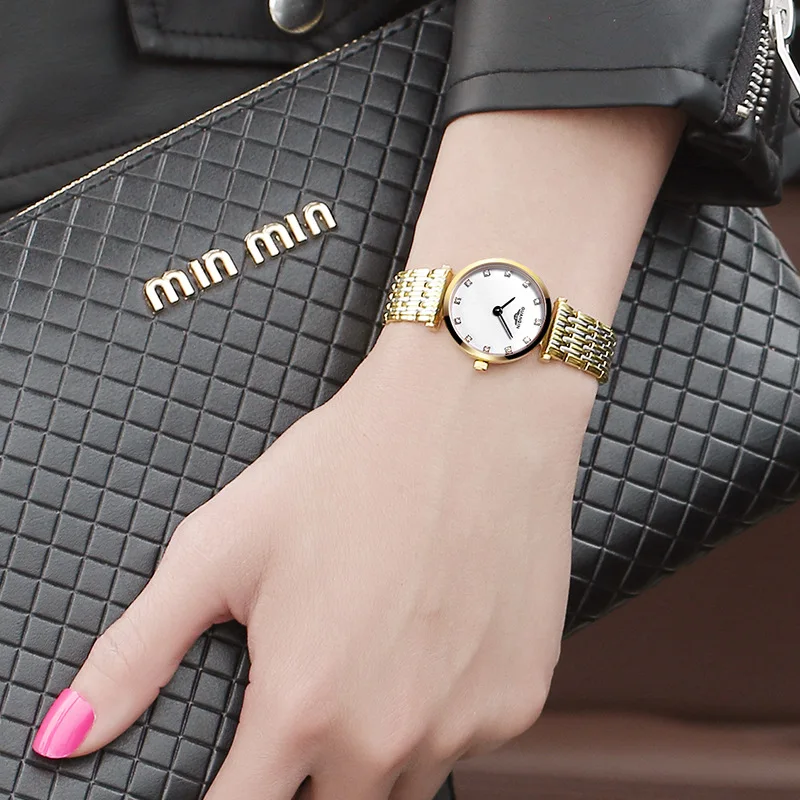 2019 the new simple, luxurious and fashionable steel band with diamond dial, ladies' watch, high-grade waterproof quartz watch
2019 the new simple, luxurious and fashionable steel band with diamond dial, ladies' watch, high-grade waterproof quartz watch