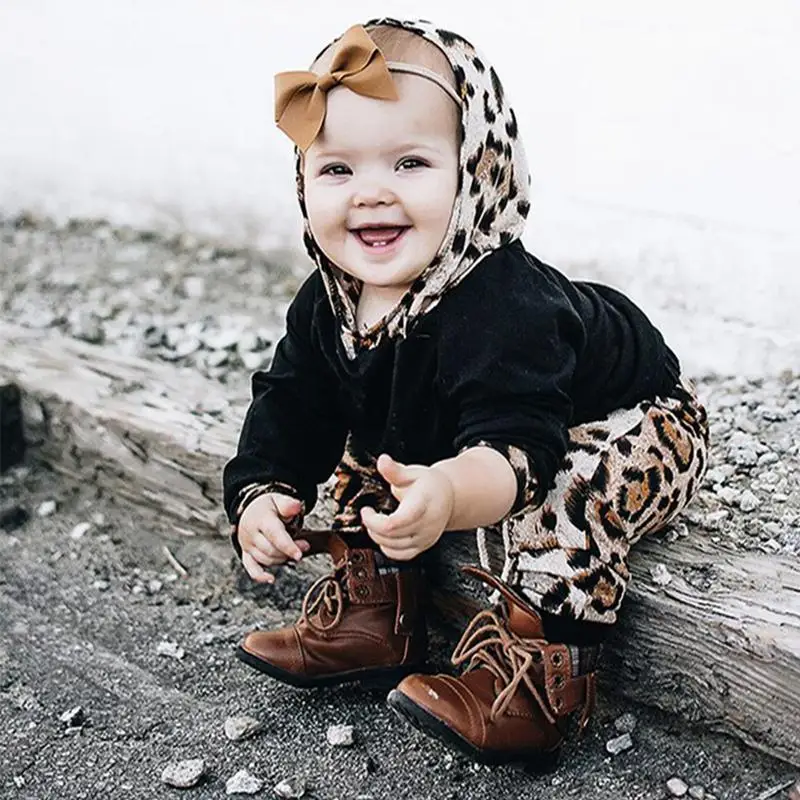 New fashion T-shirt baby suit children Boy and girl baby leopard sweater winter warm jacket pants children leopard clothing
New fashion T-shirt baby suit children Boy and girl baby leopard sweater winter warm jacket pants children leopard clothing
