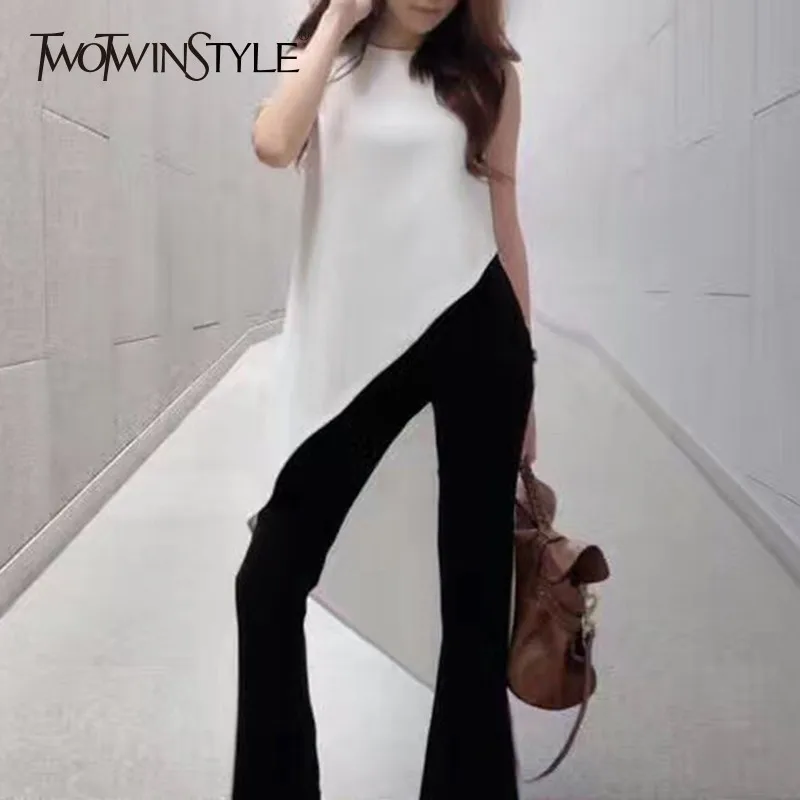 TWOTWINSTYLE Chiffon Shirts Blouse Women O Neck Sleeveless Asymmetrical Tops Female Oversized 2019 Summer Casual Fashion New
TWOTWINSTYLE Chiffon Shirts Blouse Women O Neck Sleeveless Asymmetrical Tops Female Oversized 2019 Summer Casual Fashion New