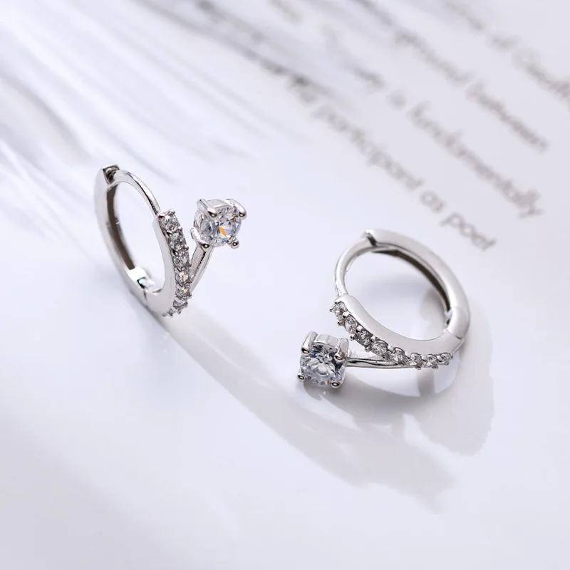 925 Sterling Silver Flower Branche Hoop Earring Zircon Geometry Earring Gift For Her Ear Buckle Earring Elegant Women Jewelry
925 Sterling Silver Flower Branche Hoop Earring Zircon Geometry Earring Gift For Her Ear Buckle Earring Elegant Women Jewelry