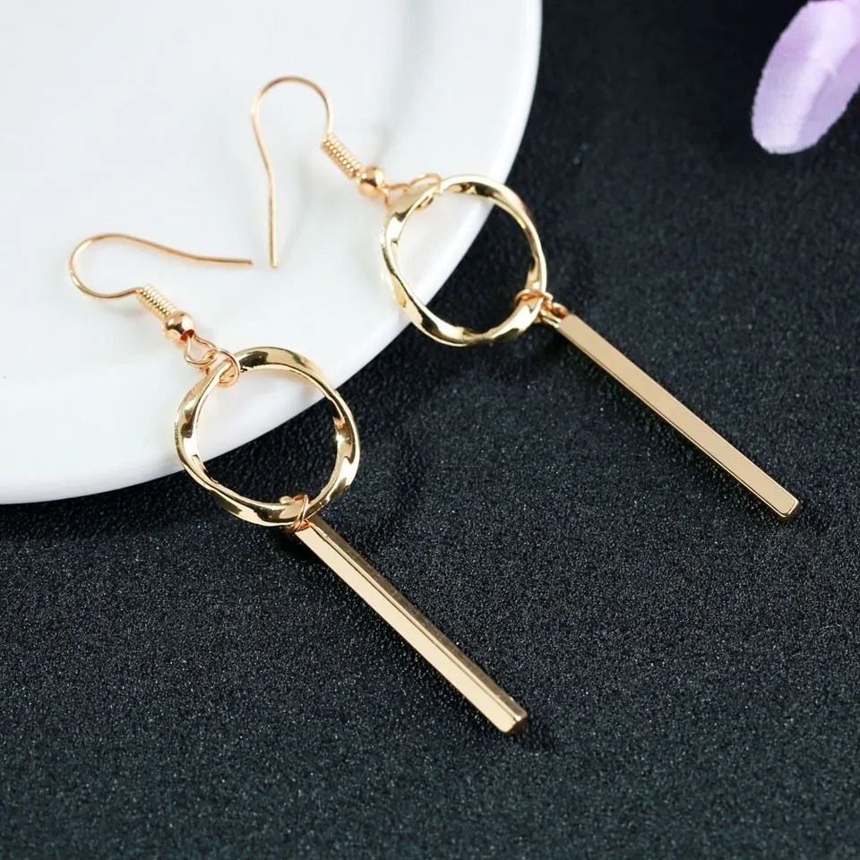 Women Gold Circle And Long Strip Tassel Earrings Korean Fashion Gift For Lover Earrings Female Women Handmade Wedding Jewelry
Women Gold Circle And Long Strip Tassel Earrings Korean Fashion Gift For Lover Earrings Female Women Handmade Wedding Jewelry