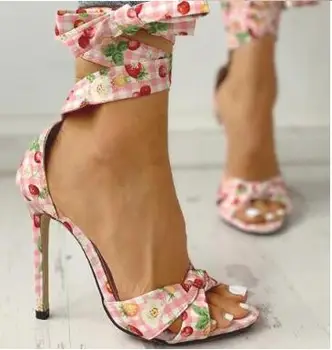 Sweet Printed Floral High Heel Sandals Sexy Cross Tied Gladiator Dress Sandals Best Quality Casual Summer Shoes Women Pumps
Sweet Printed Floral High Heel Sandals Sexy Cross Tied Gladiator Dress Sandals Best Quality Casual Summer Shoes Women Pumps