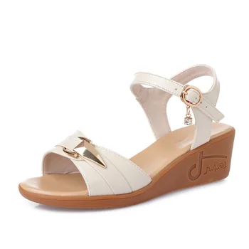 Soft Comfortable Summer Women Shoes Fashion Sandals 2019 New Summer Genuine Leather Sandals Flat Wedges Casual Sandals Plus Size
Soft Comfortable Summer Women Shoes Fashion Sandals 2019 New Summer Genuine Leather Sandals Flat Wedges Casual Sandals Plus Size
